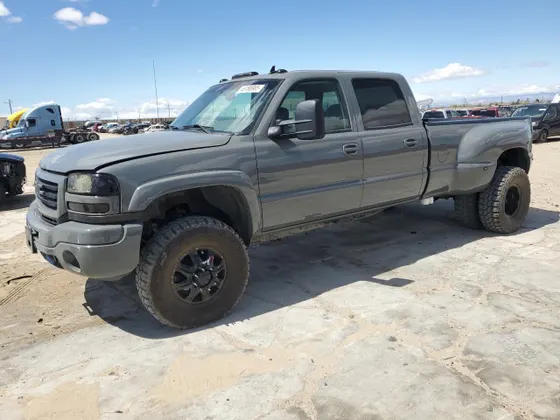 2007 GMC Sierra 3500 Classic DRW SLE2