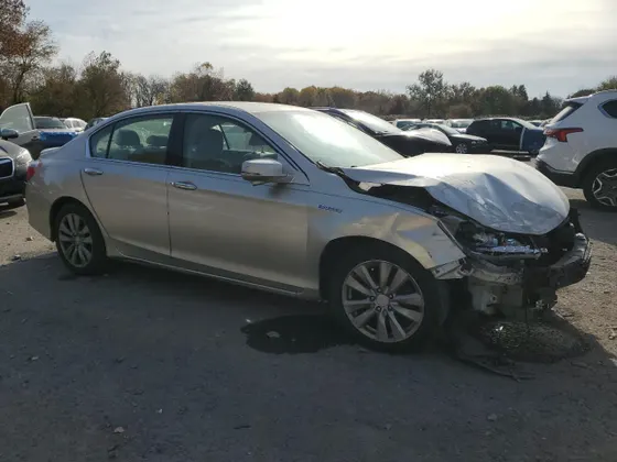 2014 Honda Accord Plug-in Hybrid PLUG-IN HYBRID