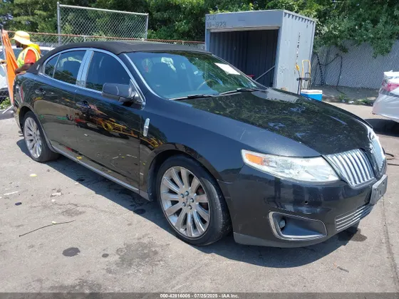 2010 Lincoln MKS