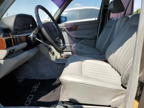 1985 Mercedes-Benz 500 Series 500SEL