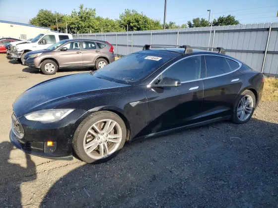 2015 Tesla Model S 85D