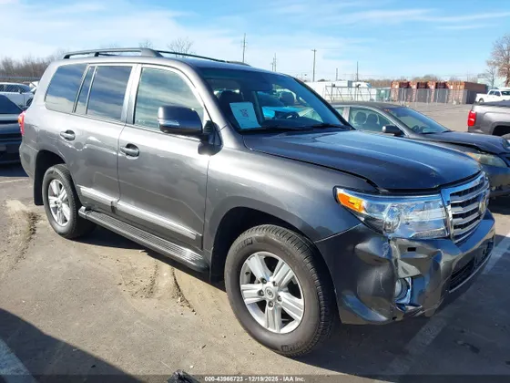 2015 Toyota Land Cruiser V8