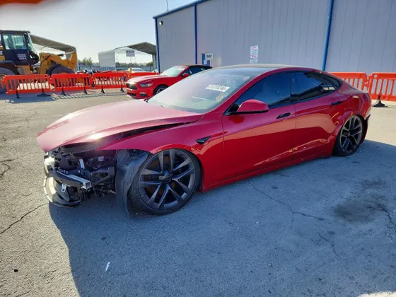 2022 Tesla Model S Plaid