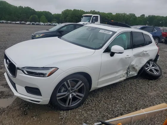 2020 Volvo XC60 Momentum