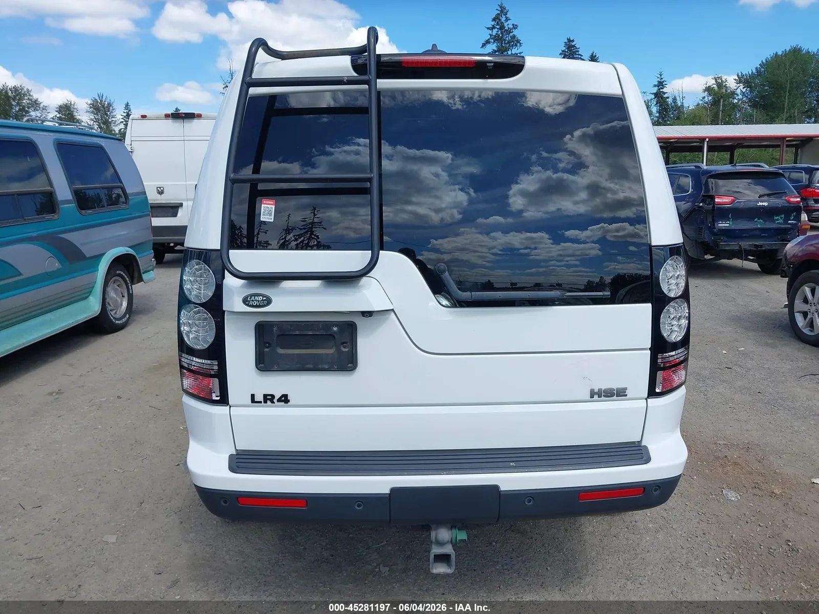 2014 Land Rover LR4 LUX