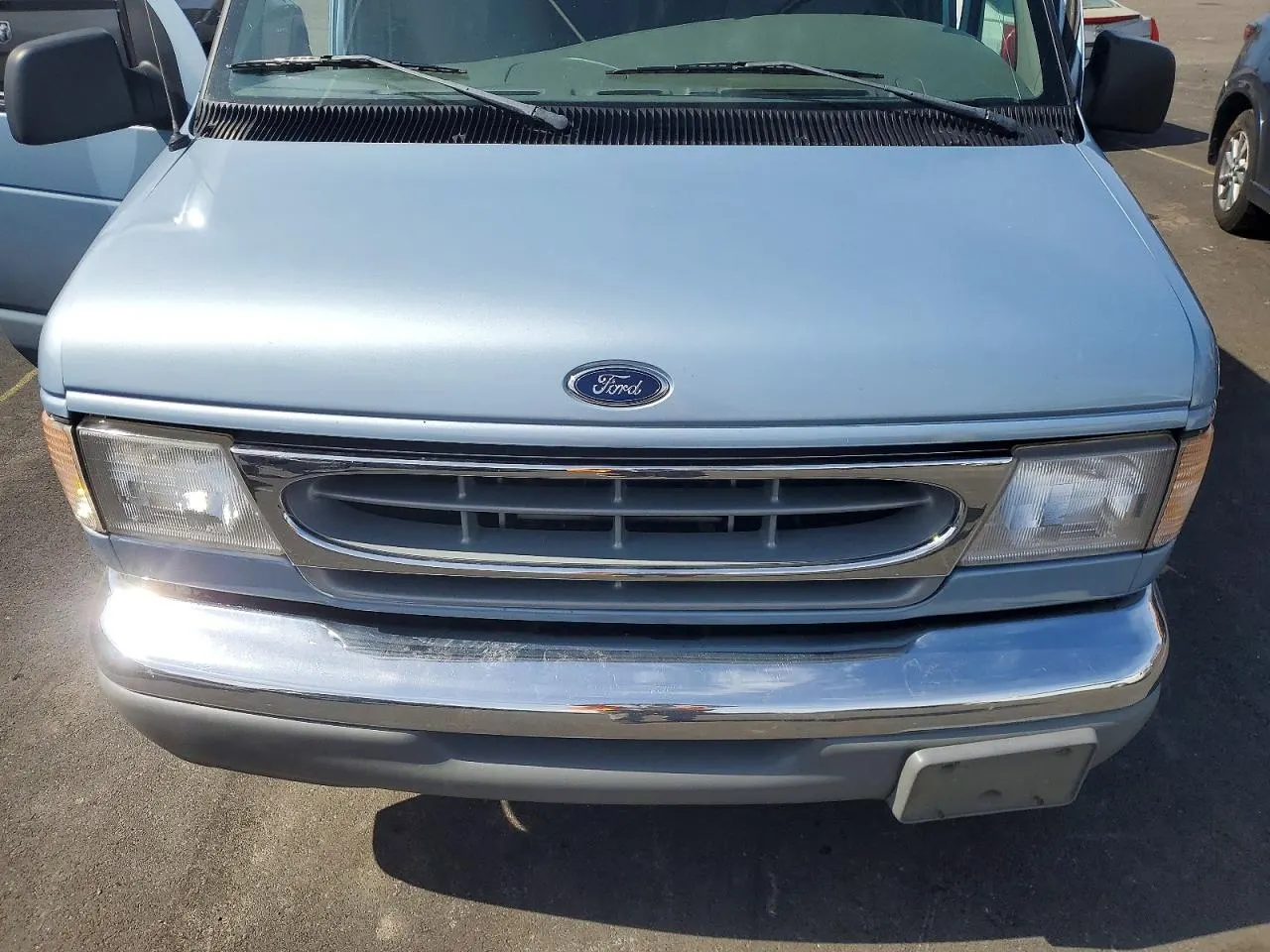 1998 Ford Club Wagon XL