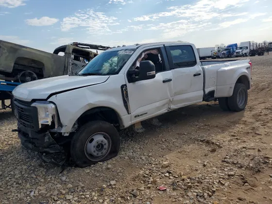 2026 Ford Super Duty F-350 DRW XL