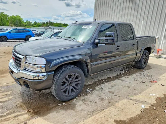 2004 GMC Sierra 1500 Crew Cab SLE