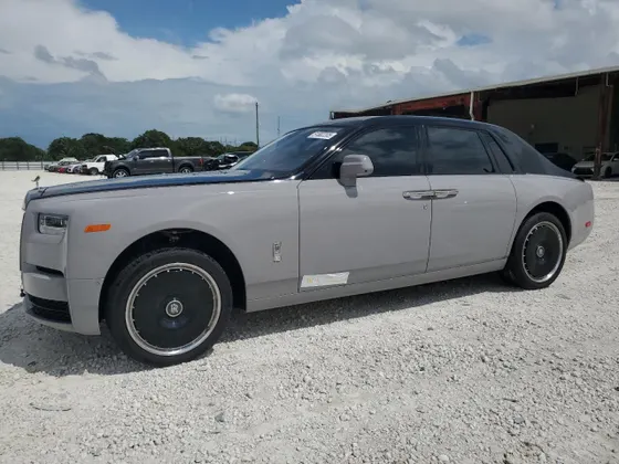 2024 Rolls-Royce Phantom