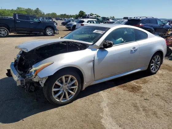 2012 INFINITI G37 Coupe x
