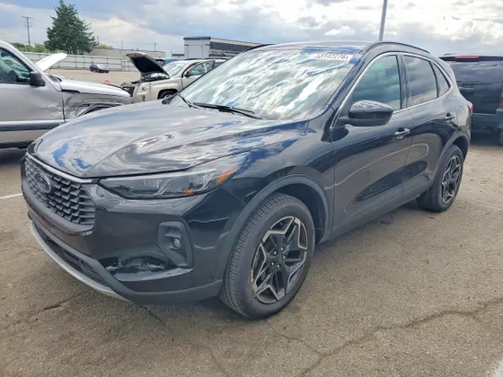 2026 Ford Escape Platinum