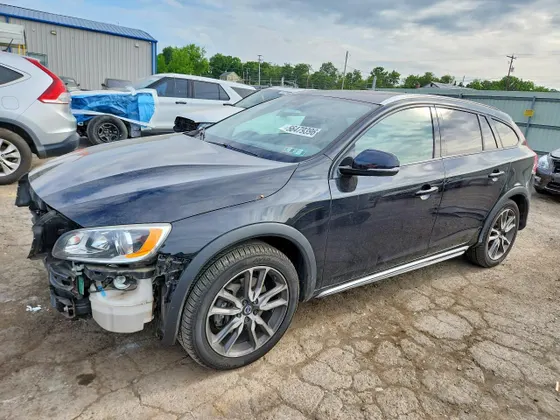 2016 Volvo V60 Cross Country T5