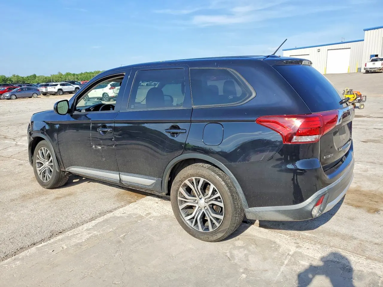 2016 Mitsubishi Outlander ES