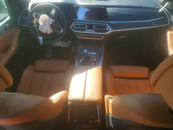 2022 BMW X7 M50i