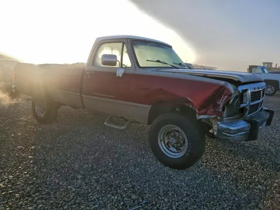 1992 Dodge D250 & W250 W200