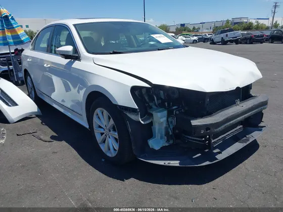 2012 Volkswagen Passat SEL
