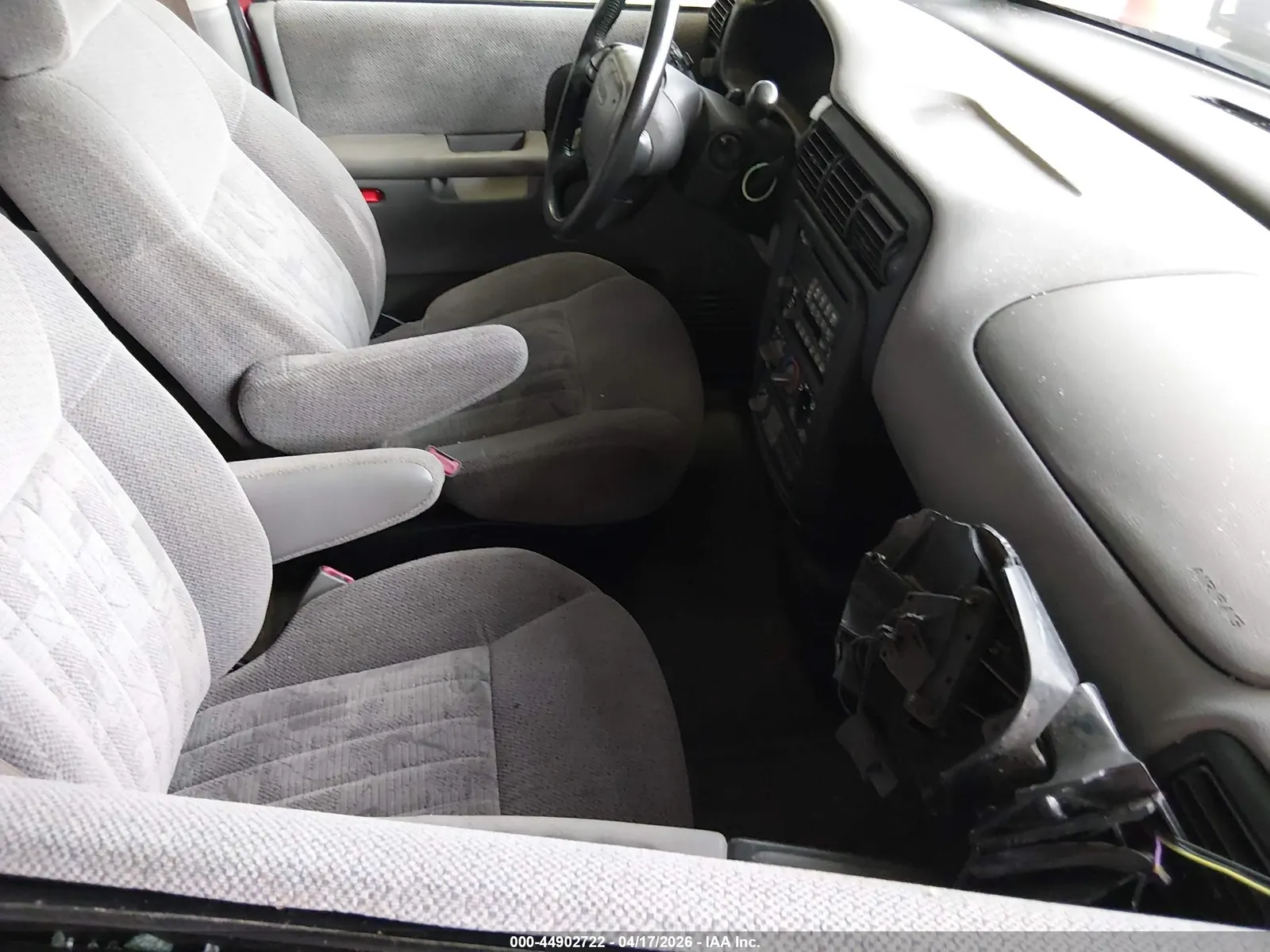2000 Pontiac Montana M16