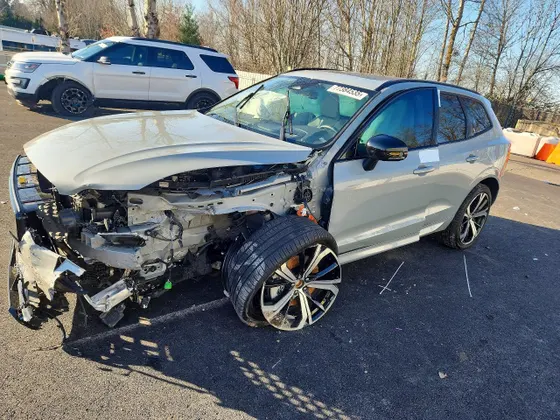 2025 Volvo XC60 Plug-In Hybrid Ultra
