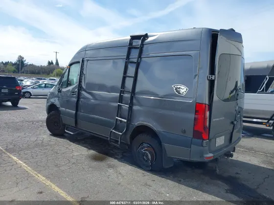 2021 Freightliner SPRINTER STANDARD ROOF V6