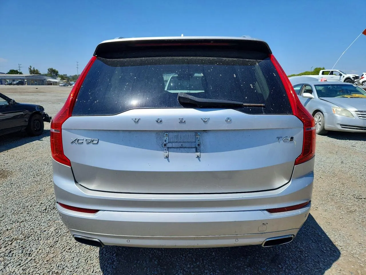 2016 Volvo XC90 T6 Momentum