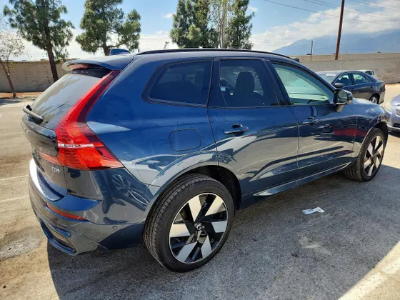 2025 Volvo XC60 Plug-In Hybrid Plus