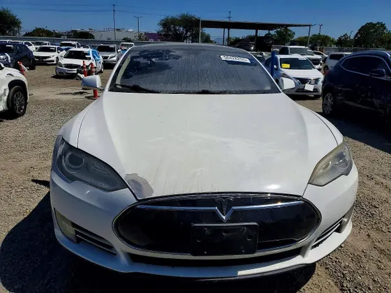 2013 Tesla Model S Performance