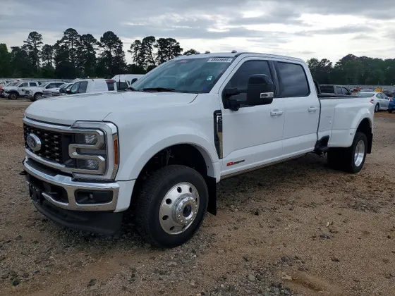 2024 Ford Super Duty F-450 DRW XL