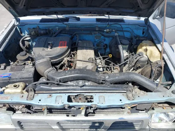 1988 Nissan Hardbody King Cab 2WD KING CAB