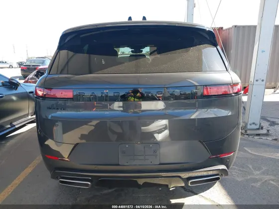2025 Land Rover Range Rover Sport SE
