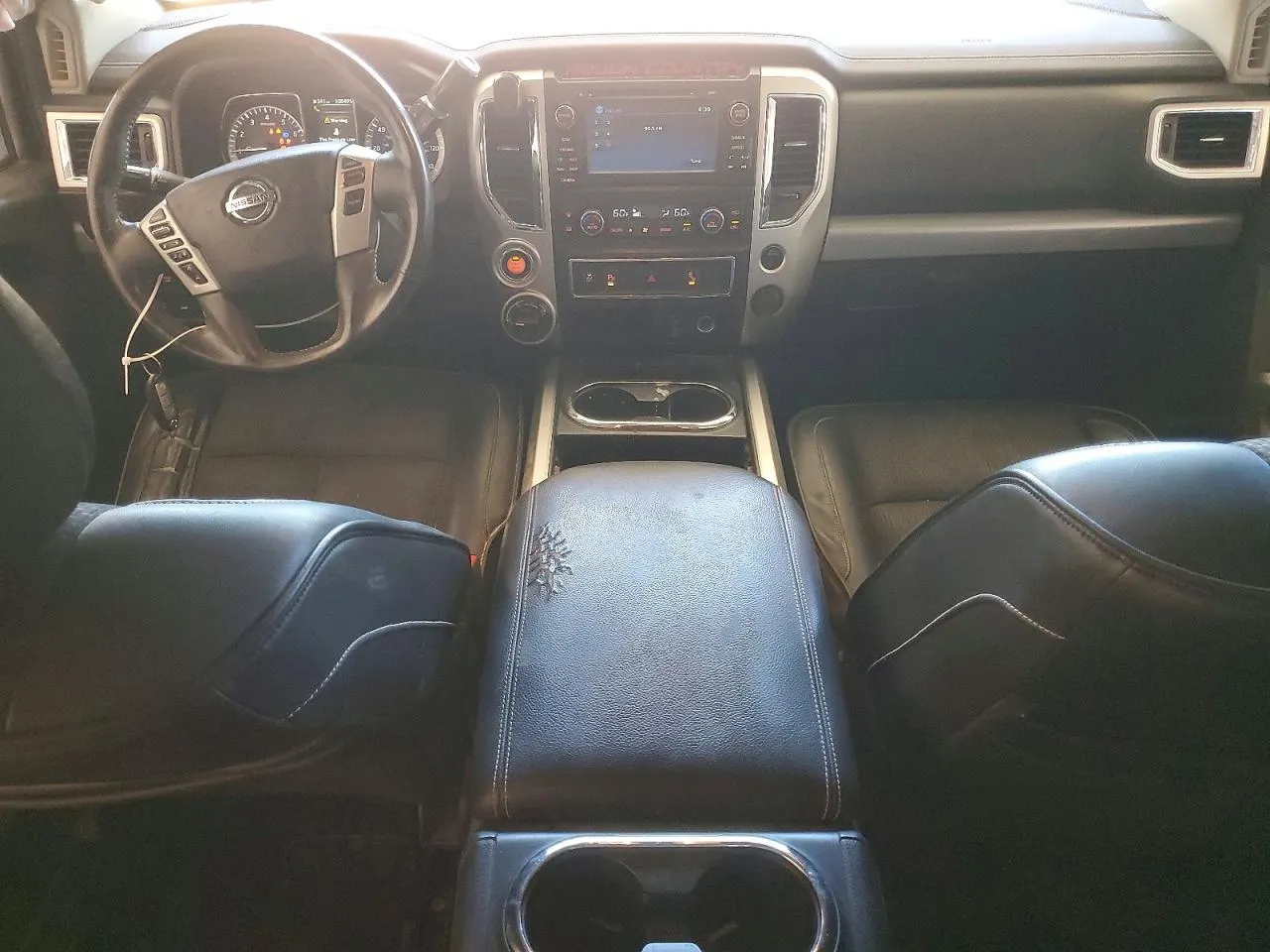 2017 Nissan Titan SV