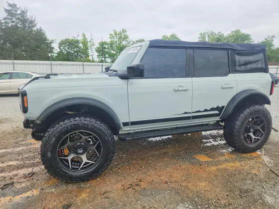 2021 Ford Bronco Outer Banks