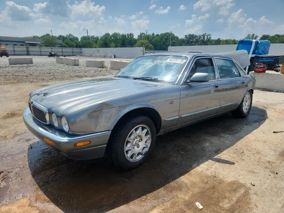 2002 Jaguar XJ XJ8