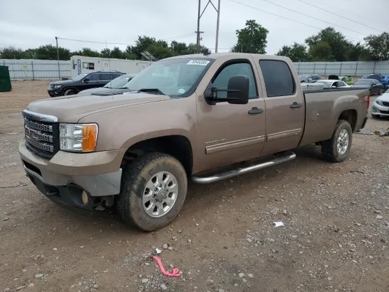 2013 GMC Sierra 3500HD available WiFi SLT