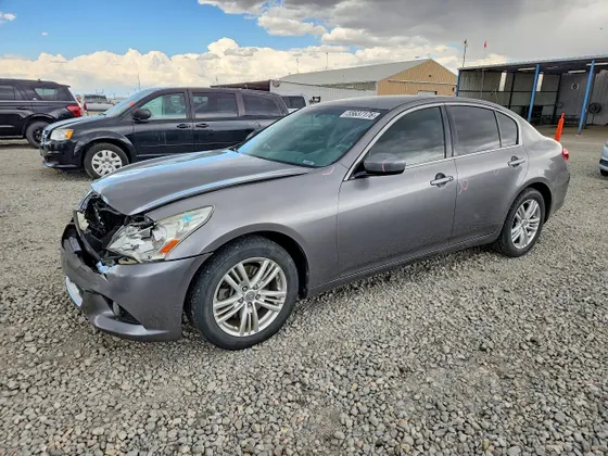2013 INFINITI G37 Sedan x