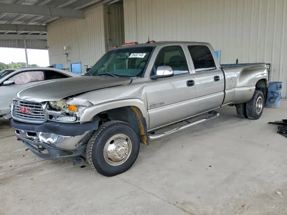 2002 GMC Sierra 3500 SLT