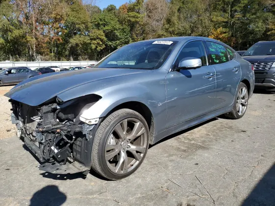 2016 INFINITI M56 5.6