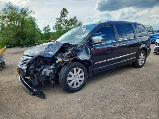 2012 Chrysler Town & Country Touring-L