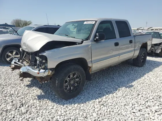 2004 GMC Sierra 1500 Crew Cab SLE
