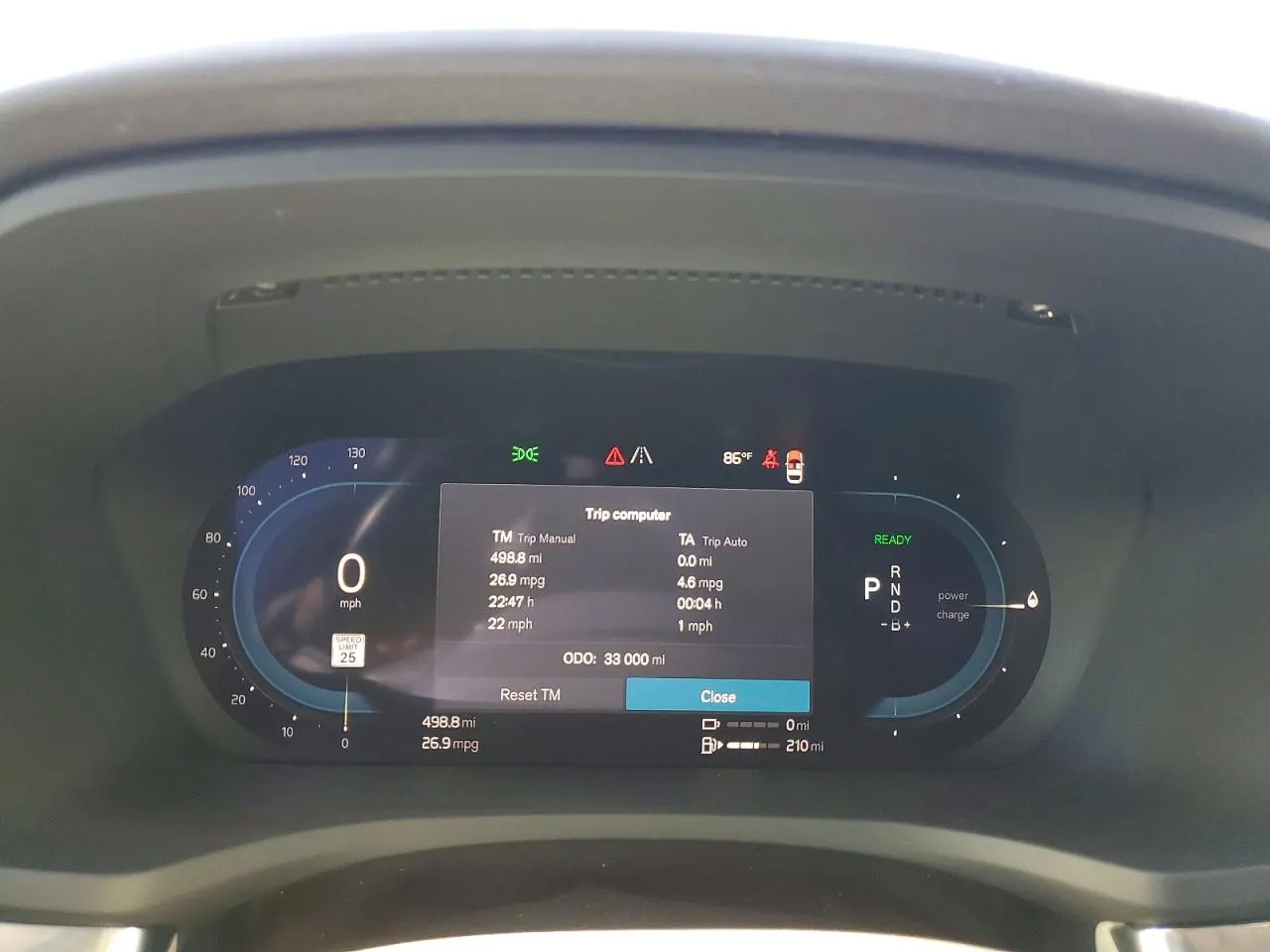 2024 Volvo S60 Recharge Plug-In Hybrid Plus Dark Theme