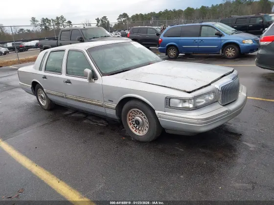 1995 Lincoln Town Car Executive