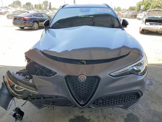 2020 Alfa Romeo Stelvio