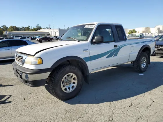 1998 Mazda B-Series 4WD Truck SE