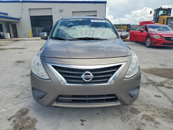 2017 Nissan Versa Sedan S