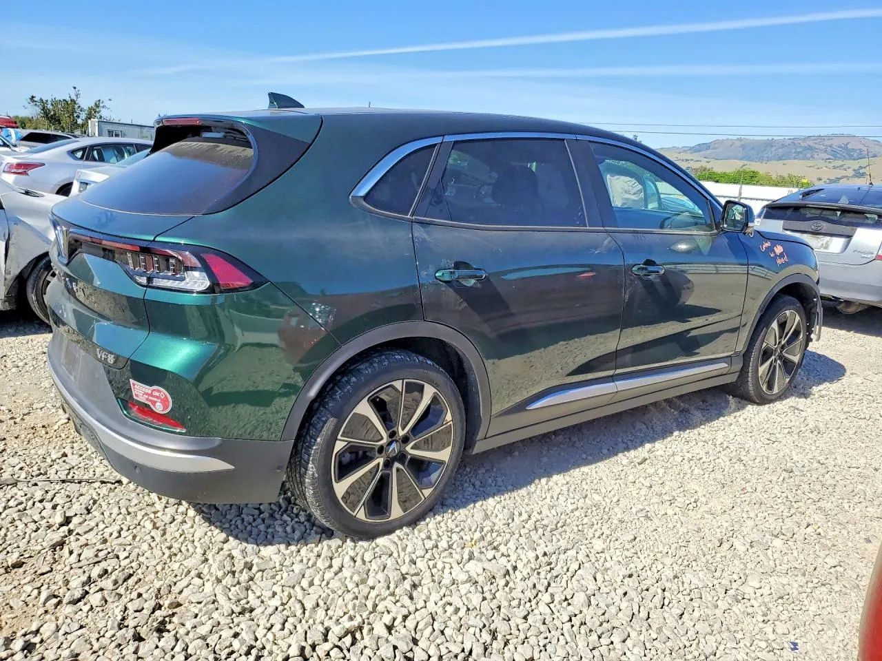 2023 VinFast VF 8 Plus