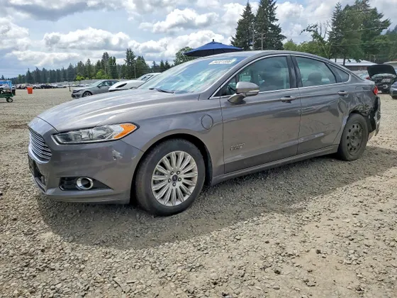 2014 Ford Fusion Energi Titanium