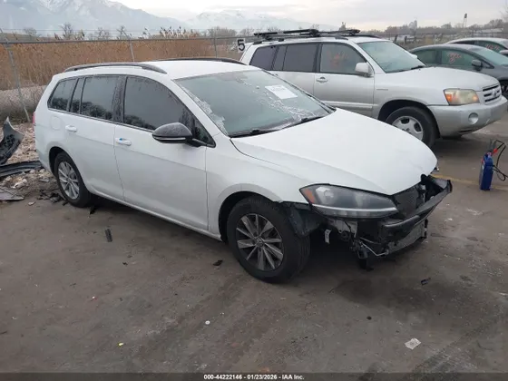 2019 Volkswagen Golf SportWagen S