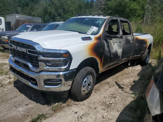 2025 Ram 3500 Tradesman