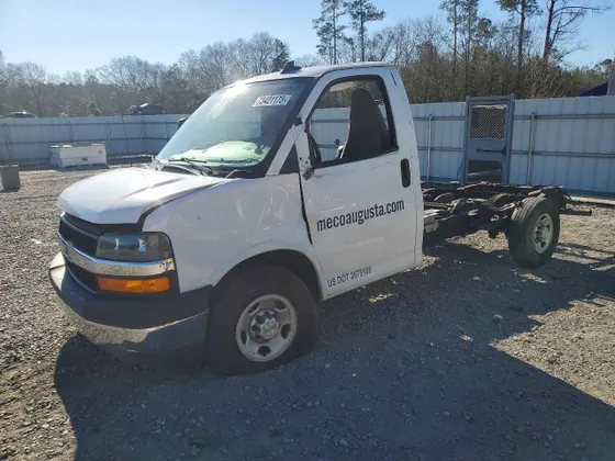 2023 Chevrolet Express Commercial Cutaway EXPRESS G3500