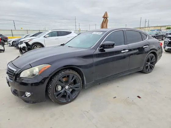 2011 INFINITI M37