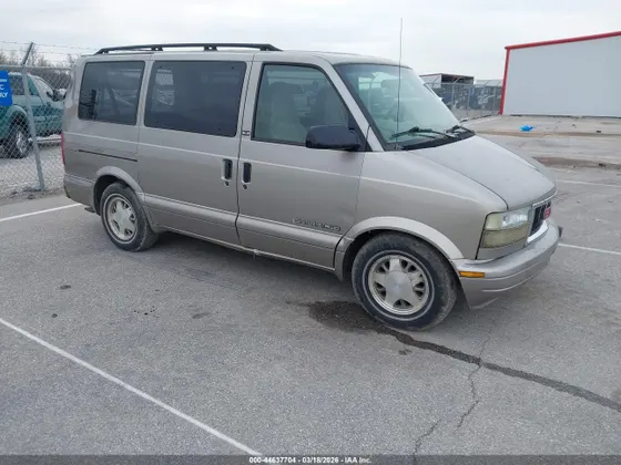 2002 GMC Safari Passenger SLE